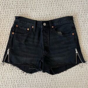Levi’s 501 High-Rise Jean Shorts in Black